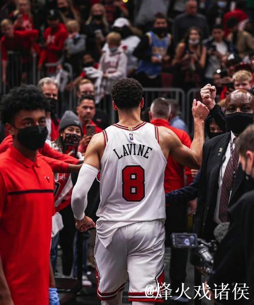 美记:密尔沃基雄鹿一直在关注扎克-拉文 美记:密尔沃基雄鹿一直在关注扎克-拉文