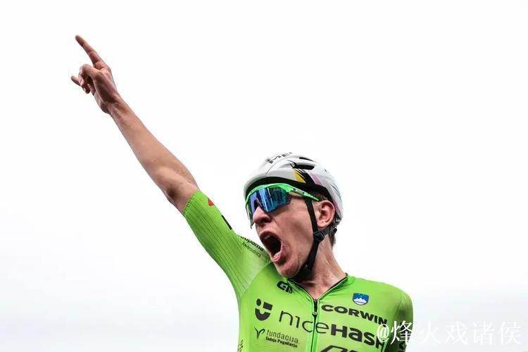 国际十大候选:波加查蝉联世锦赛、环法个人冠军 树立全能型车手标杆 国际十大候选:波加查蝉联世锦赛、环法个人冠军 树立全能型车手标杆